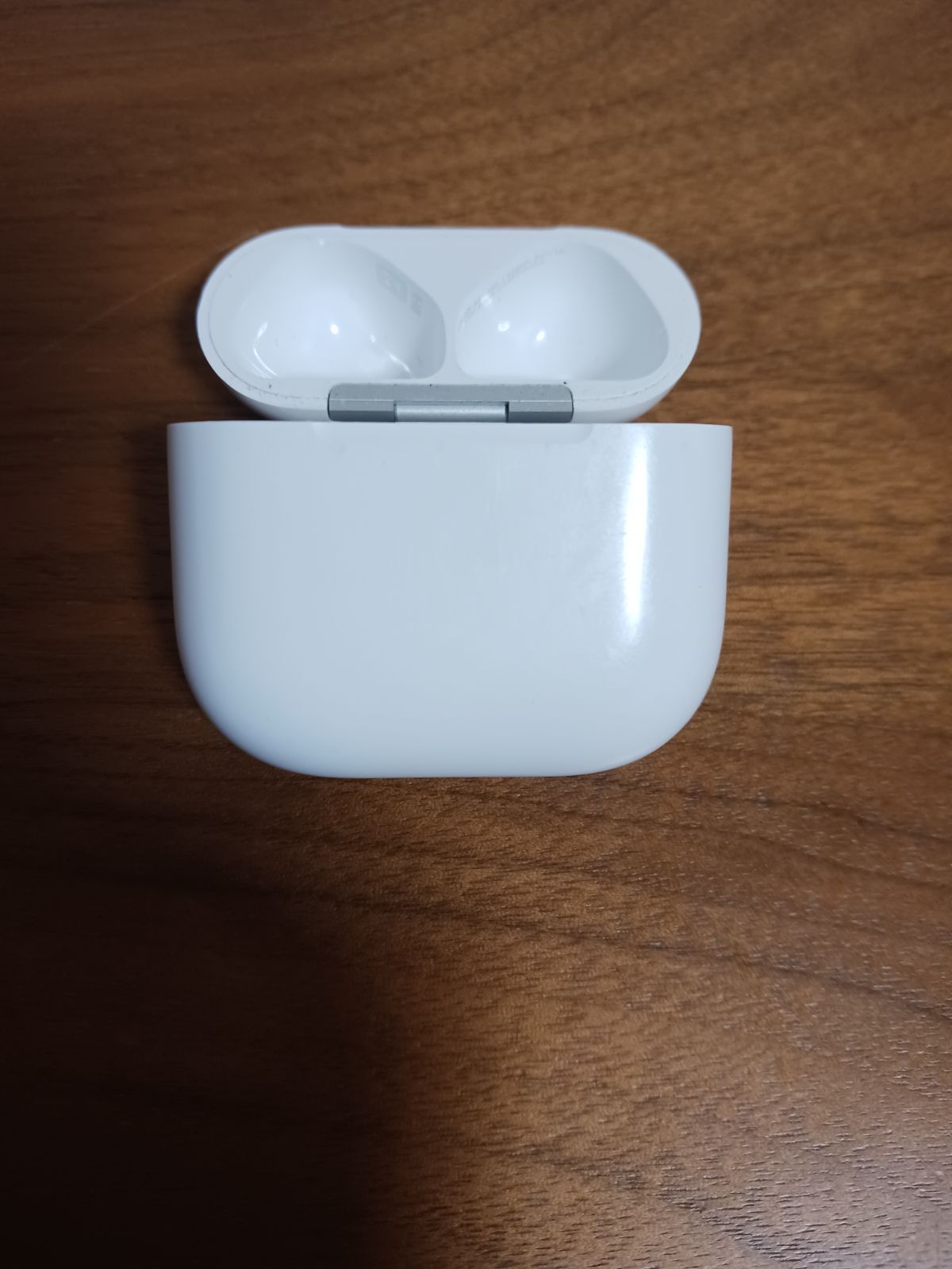 正規品）Apple AirPods 第4世代 充電ケースのみ ノイキャン無し - メルカリ