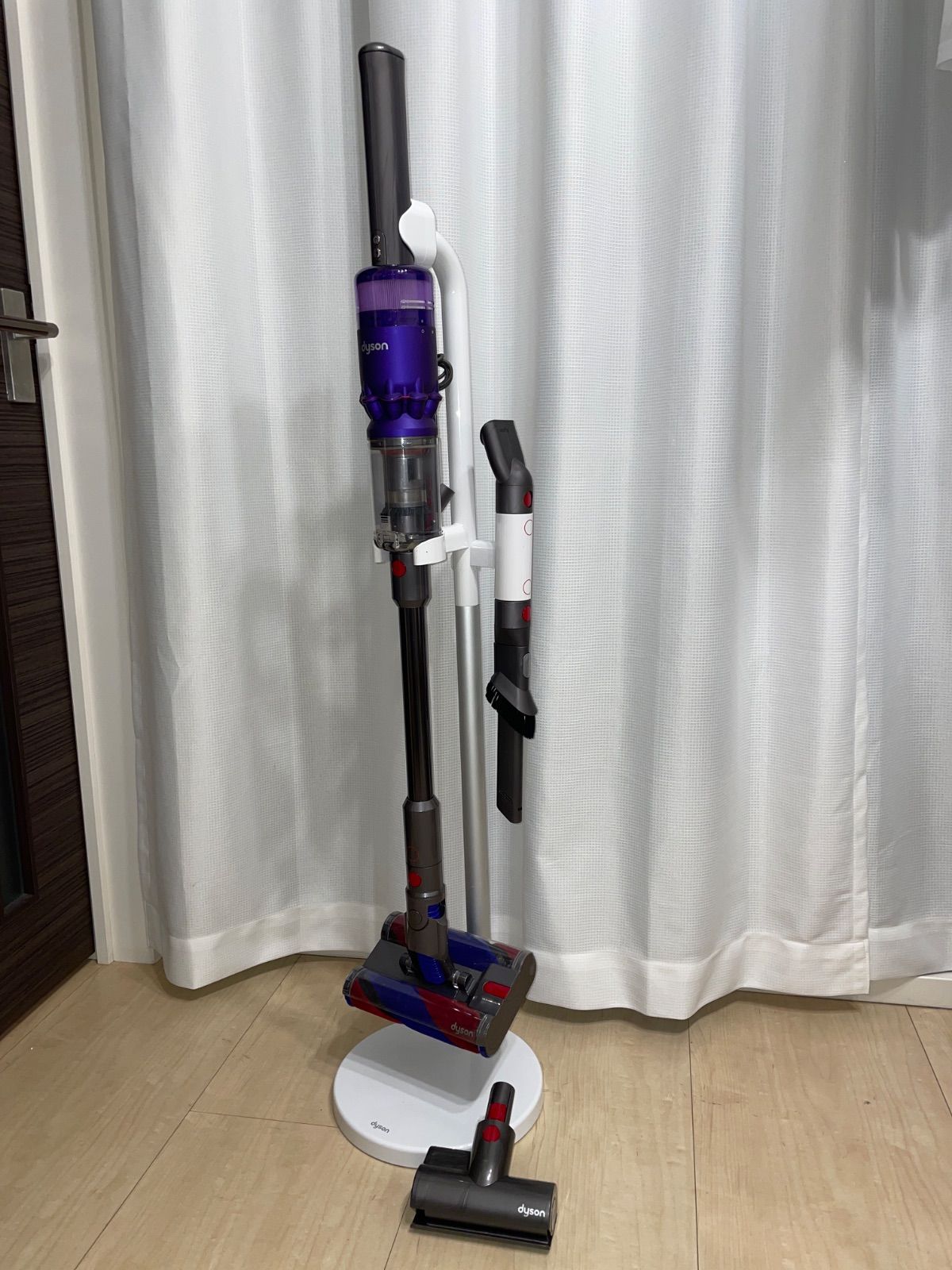 美品 Dyson ダイソン SV19 Omni-glide コードレスクリーナー スタンド