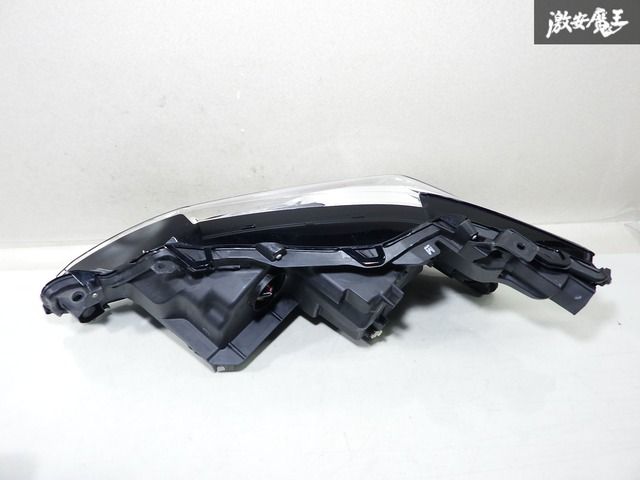 レンズ綺麗！】トヨタ純正 AXVH70 AXVH75 カムリ 後期 LED ヘッド