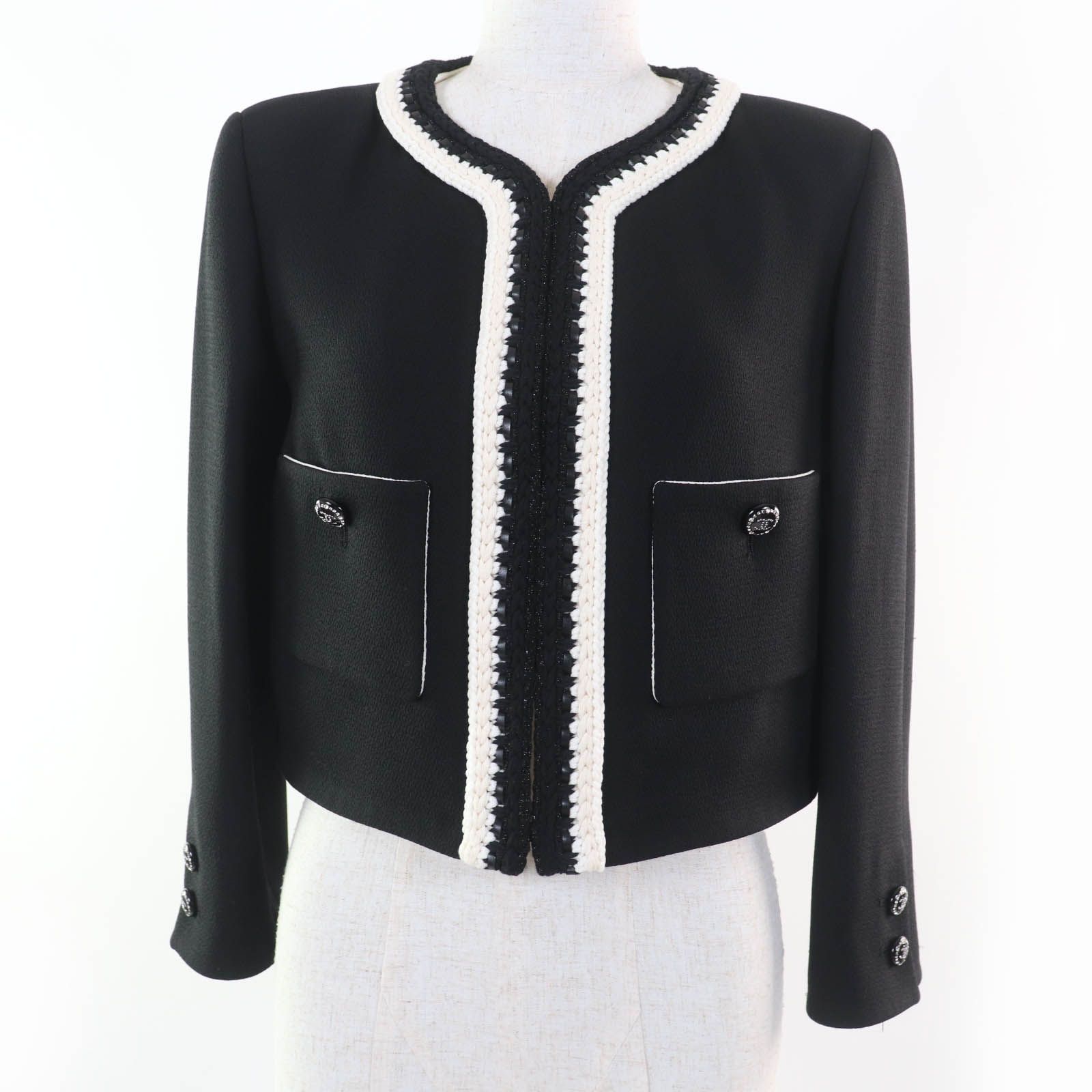 極美品☆CHANEL シャネル 22C P71865V63363 シルク100％ ラインストーン ココマークボタン ノーカラージャケット ブラック 36 正規品