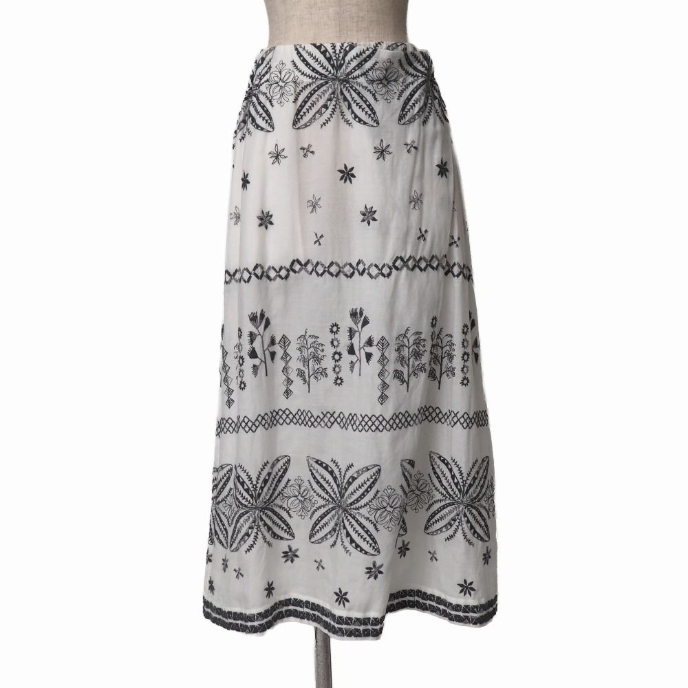■美品■HaaT ISSEY MIYAKE ハート イッセイミヤケ スカート サイズ2 総柄刺繍 Aライン フレア ブランド古着【中古】20261007/RB1258 10,080円