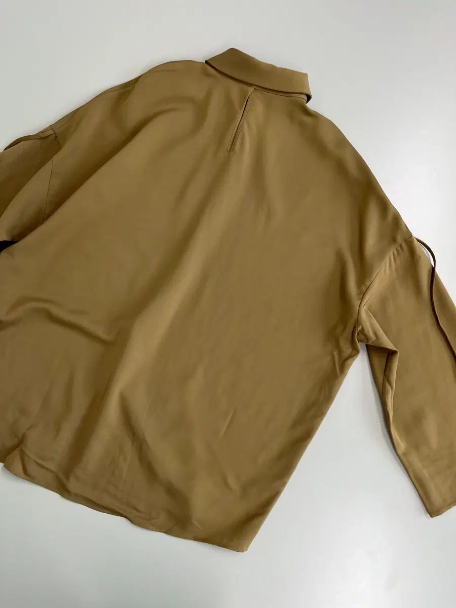 https://assets.mercari-shops-static.com/-/large/plain/2JXqUHachVVvNjNBAQnhGc.webp@jpg