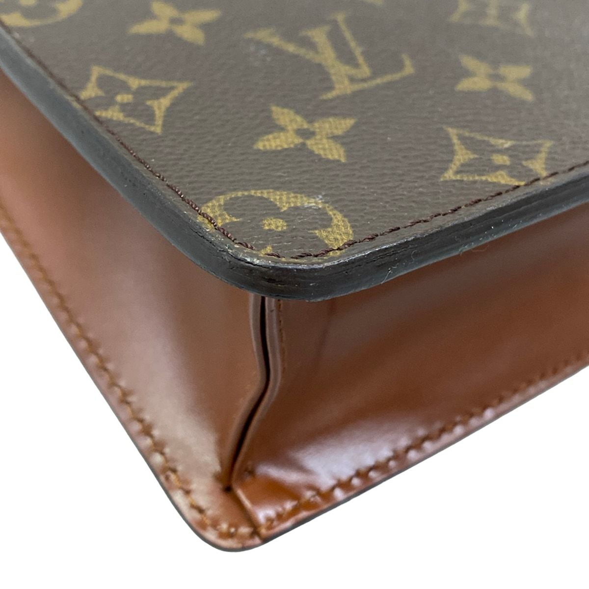 https://assets.mercari-shops-static.com/-/large/plain/2JXqWEJERmpfUR6rzzisbt.jpg@jpg