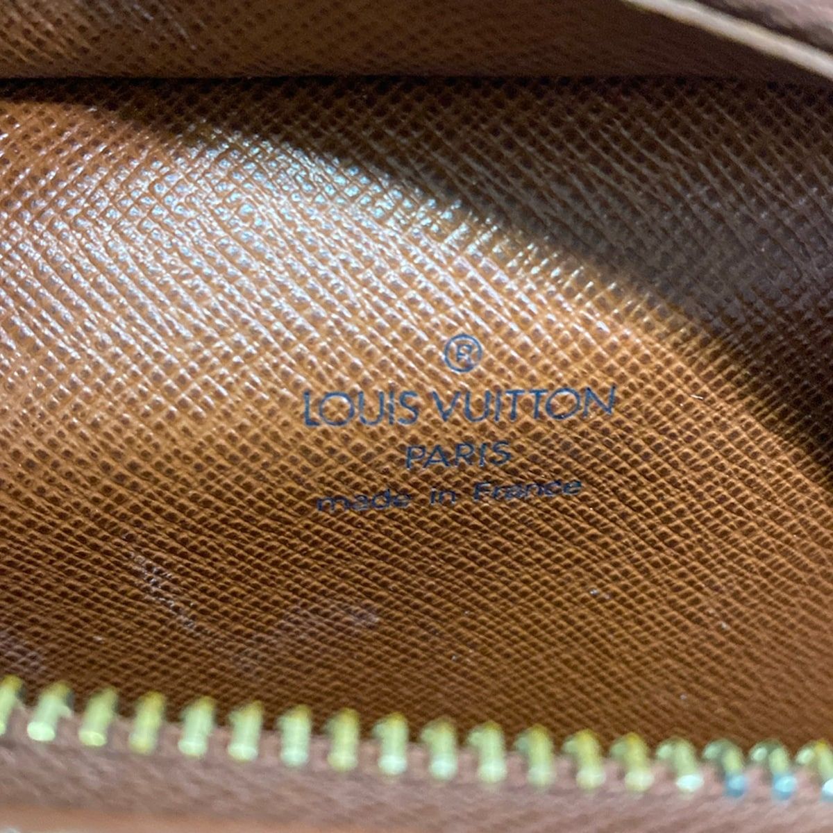 https://assets.mercari-shops-static.com/-/large/plain/2JXqWEK9v2Bo23RCdcMhfo.jpg@jpg