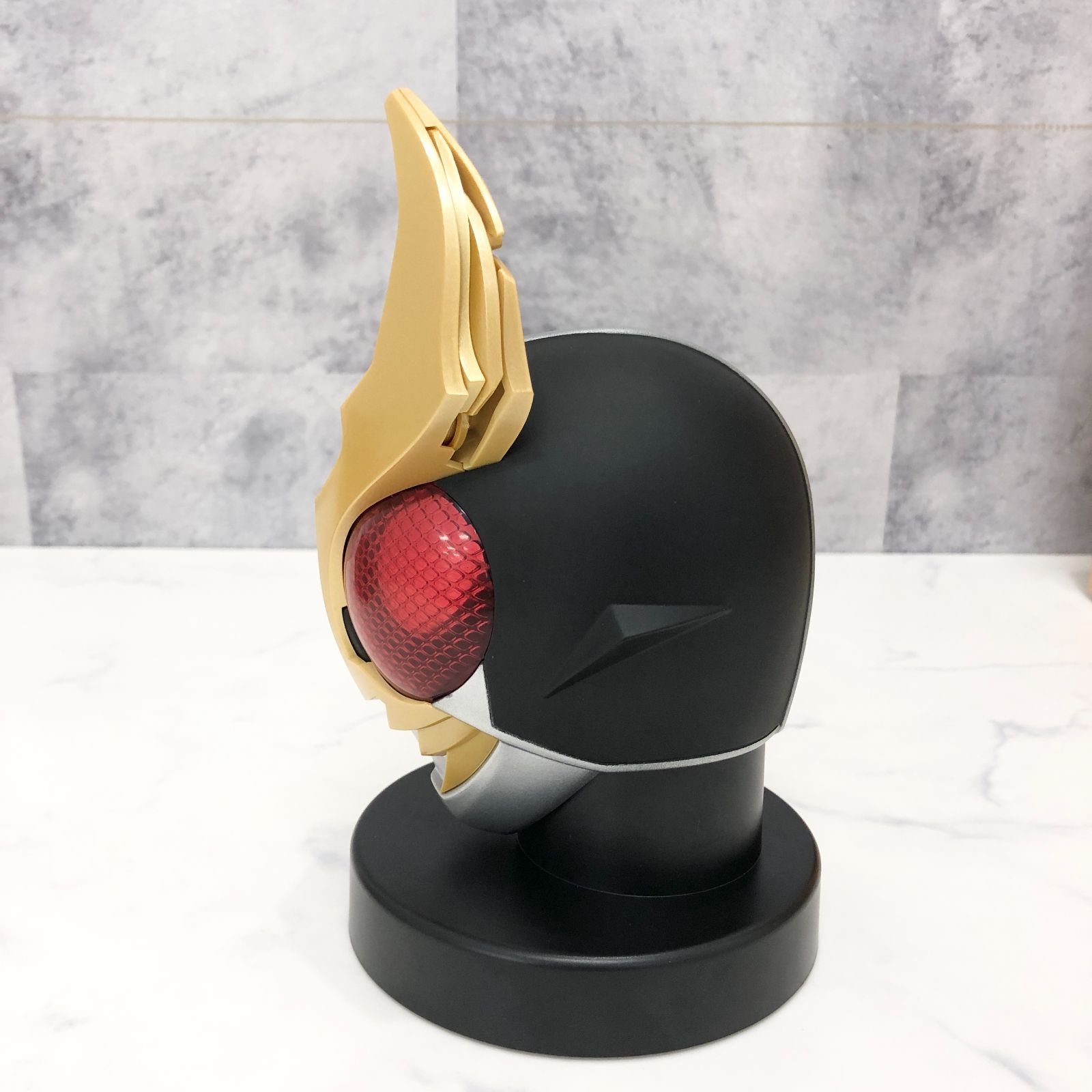 仮面ライダーアギト BIGサイズソフビマスクディスプレイ - メルカリ