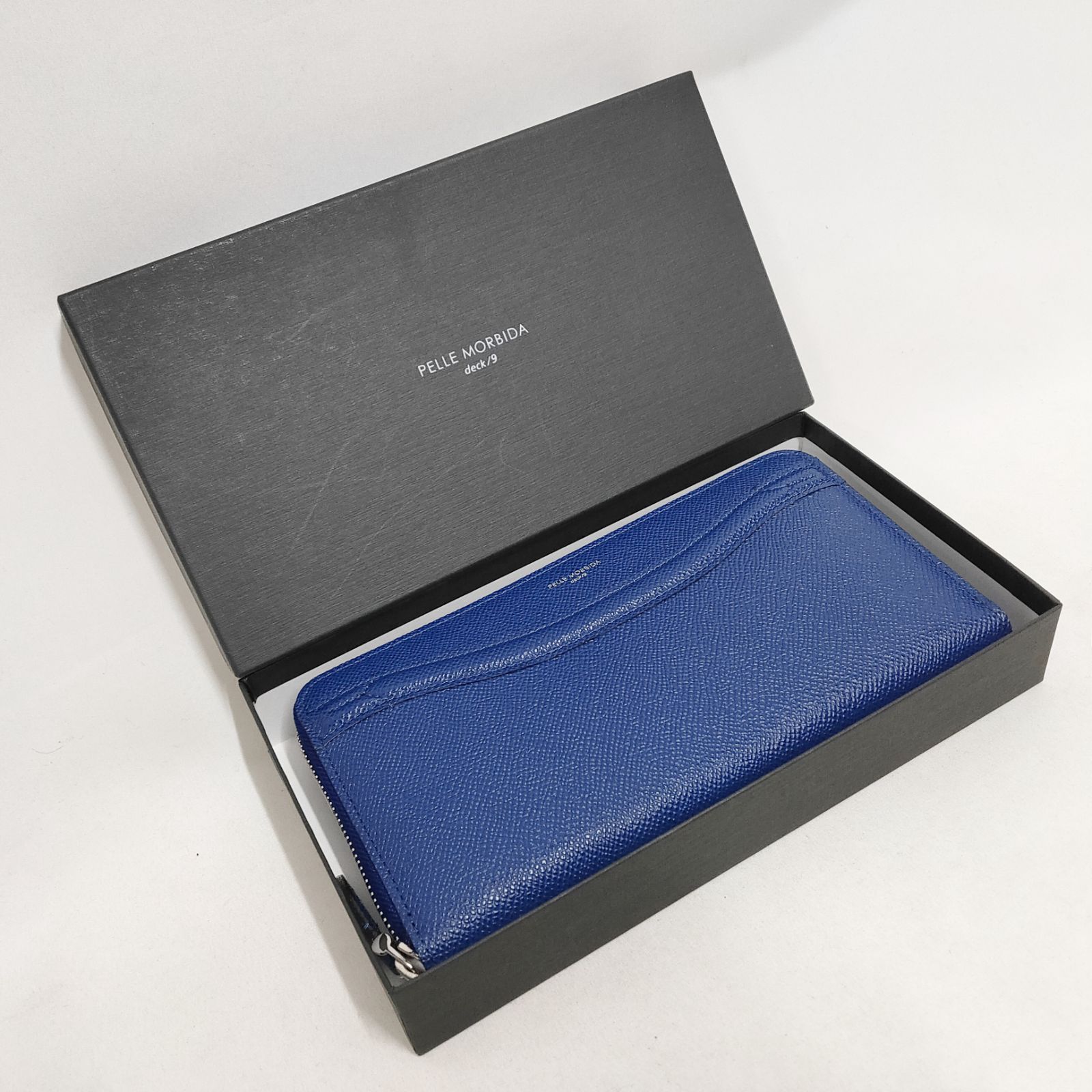 新品 未使用 ペッレモルビダ デッキナイン ラウンドジップウォレット
