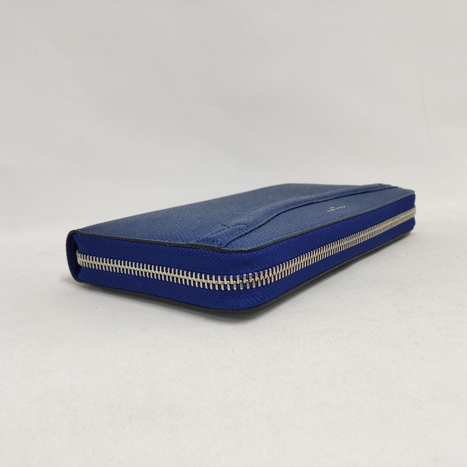新品 未使用 ペッレモルビダ デッキナイン ラウンドジップウォレット