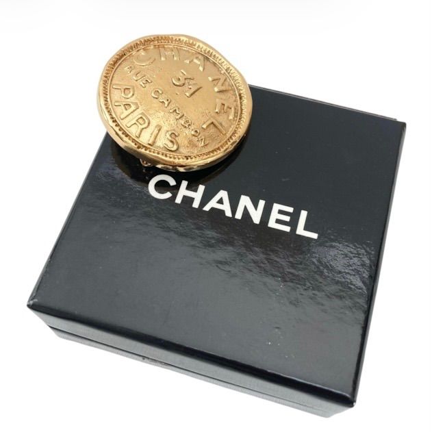 箱付き】CHANEL シャネル 31 リューカンボン ラウンドブローチ 1135