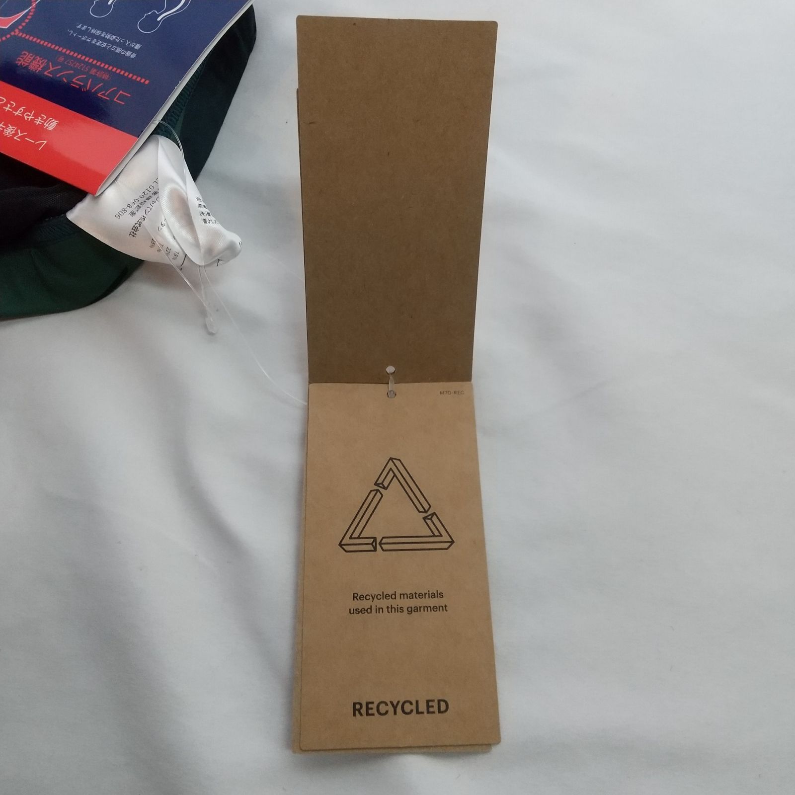 https://assets.mercari-shops-static.com/-/large/plain/2JXr23P9Y9G29cCA7TwsMt.jpg@jpg