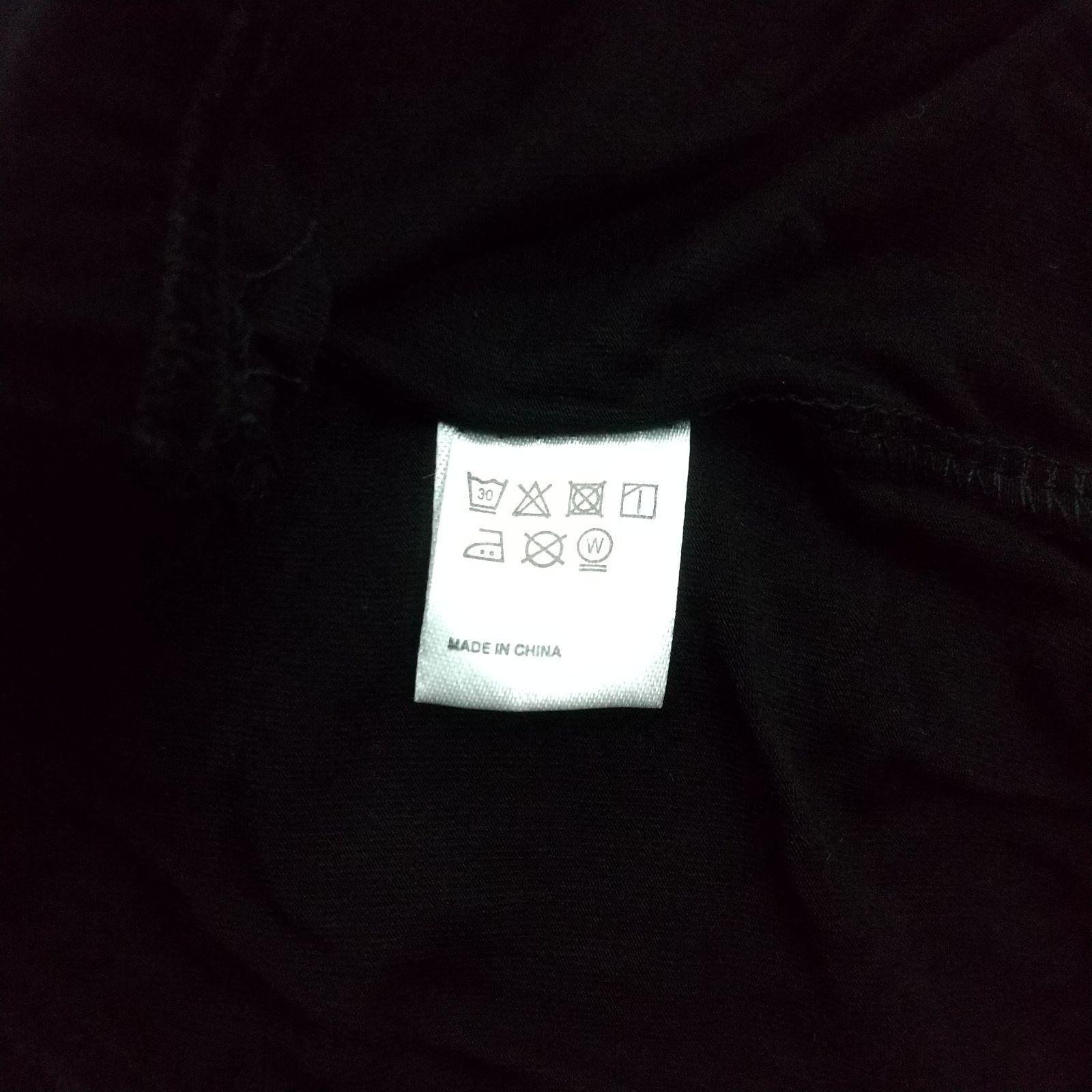 https://assets.mercari-shops-static.com/-/large/plain/2JXr2dLpZDLpjZ8KfresLT.jpg@jpg