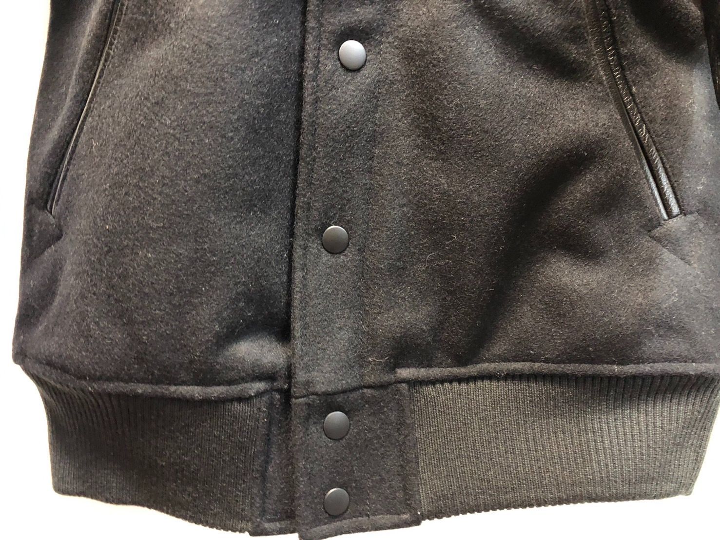https://assets.mercari-shops-static.com/-/large/plain/2JXr48D82zZWbLJvZqhHiN.jpg@jpg