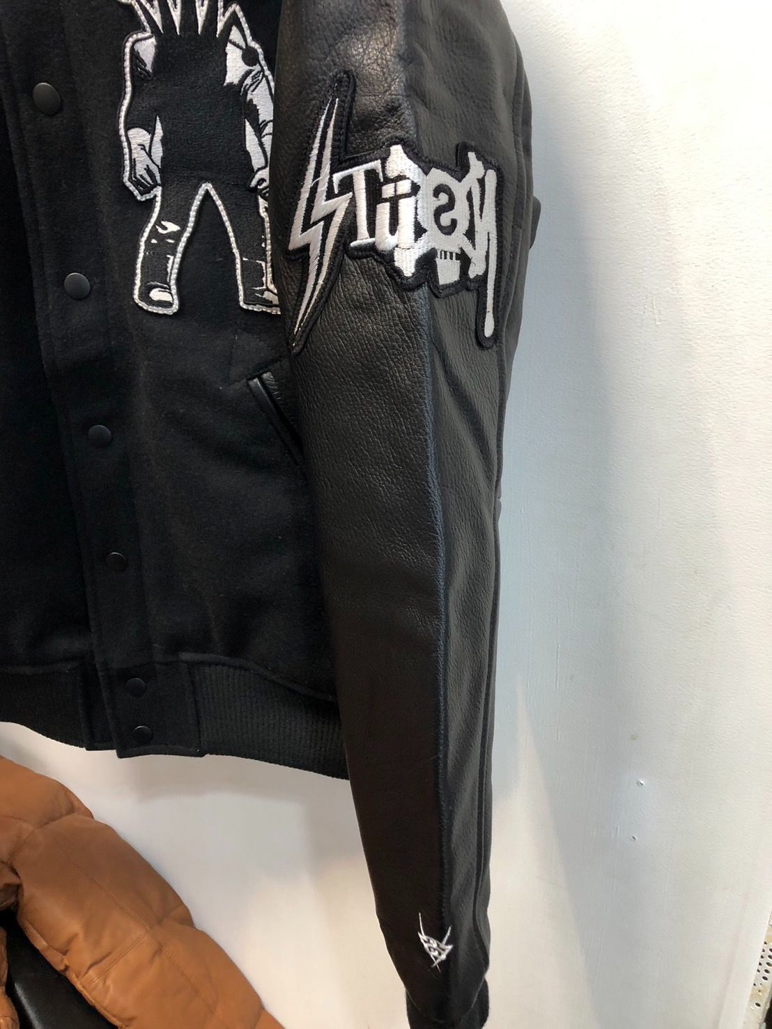 https://assets.mercari-shops-static.com/-/large/plain/2JXr48DZ2sob4DWoNhLa3N.jpg@jpg