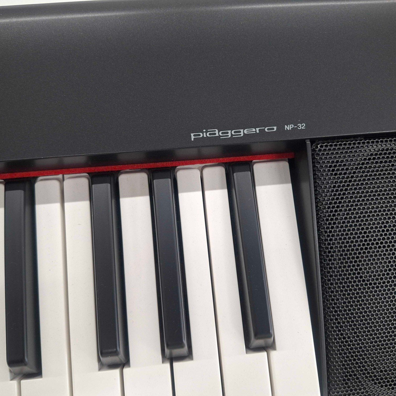 電子キーボード piaggero NP-32 譜面台 スタンド付き アレッサンドロ様専用】YAMAHA ヤマハ Piaggero NP-32 76鍵盤 電子