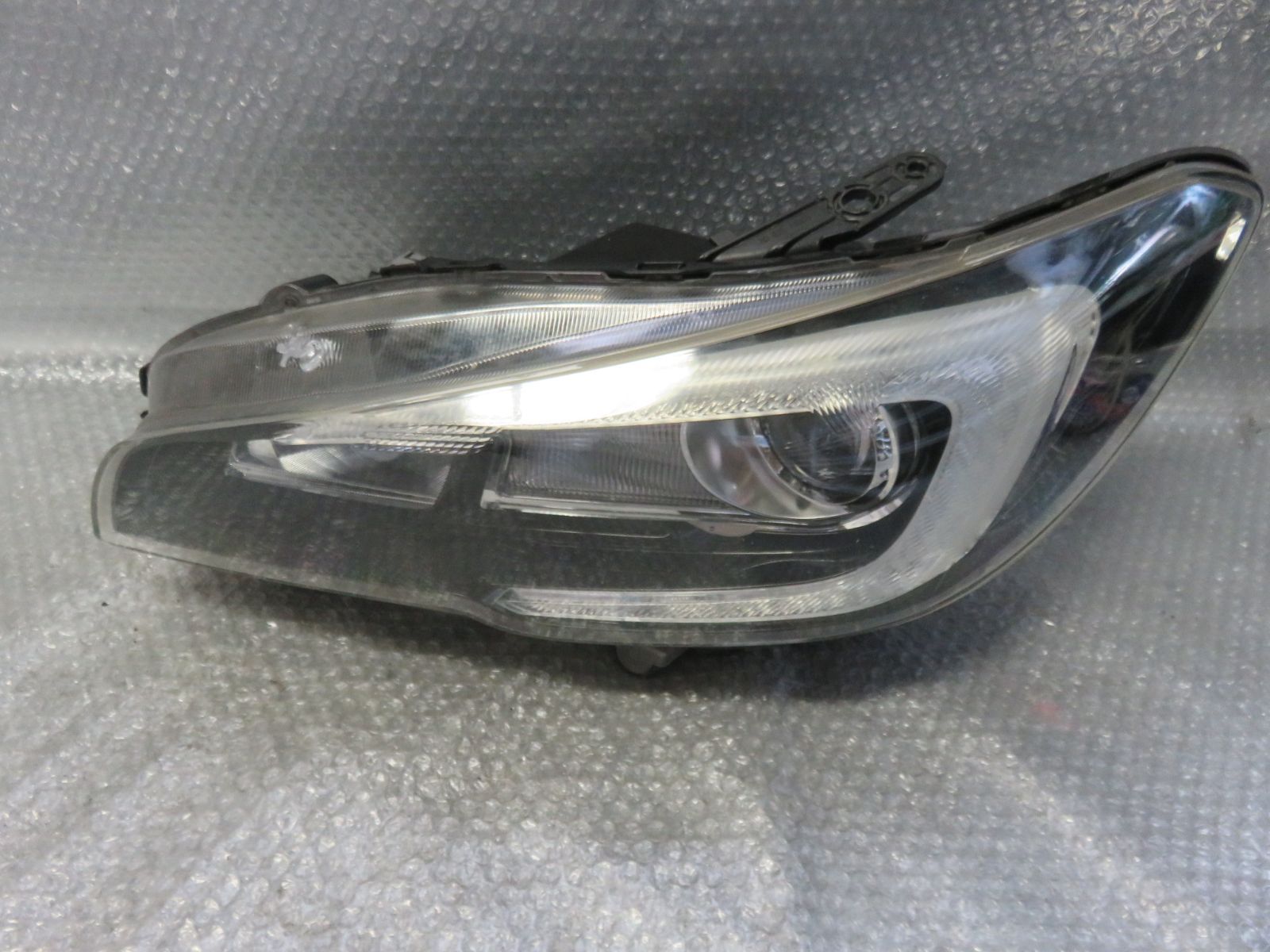 ★SB2527/保証付/スバル VM4 VMG レヴォーグ 純正 LED ヘッドライト ヘッドランプ 左 左側 助手席側 ICHIKOH 1877 11,396円
