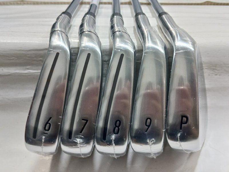 展示未使用品】アイアンセット テーラーメイド TaylorMade Qi 5本(6-9