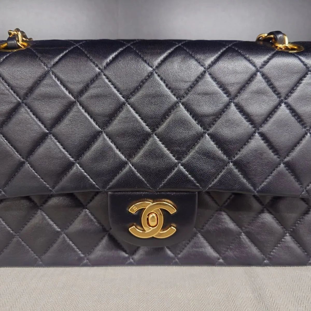 CHANEL マトラッセ25 Wフラップ ラムスキン 黒 ゴールド 6番台 - メルカリ