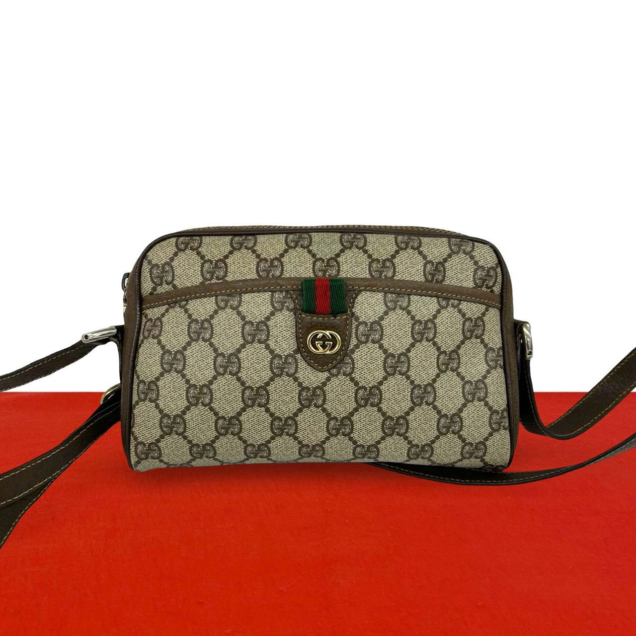 極 美品 GUCCI グッチ オールドグッチ シェリーライン GG ロゴ 柄 金具