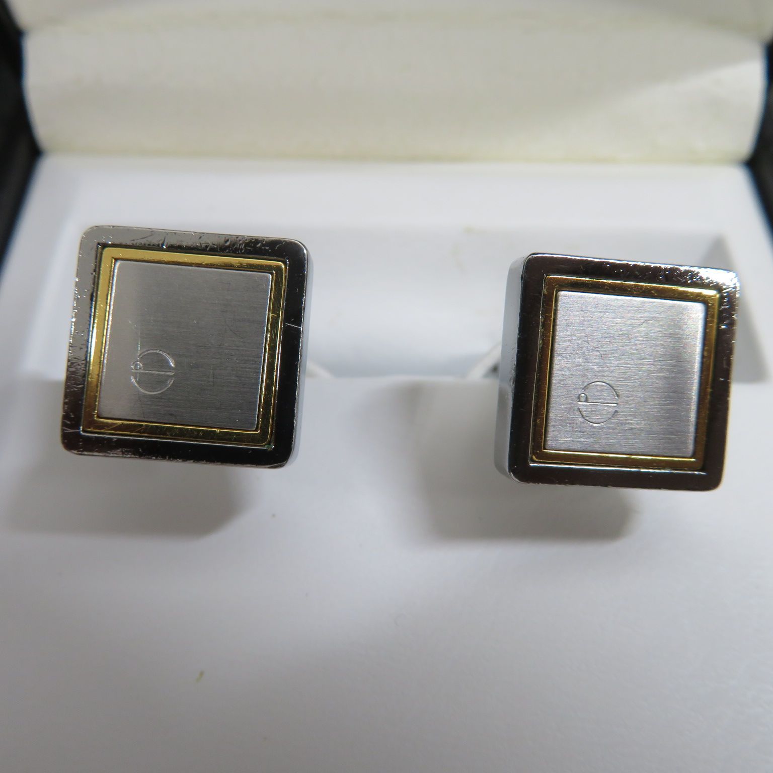 4857☆カフス□アルフレッドダンヒル(ALFRED DUNHILL)□送料込み