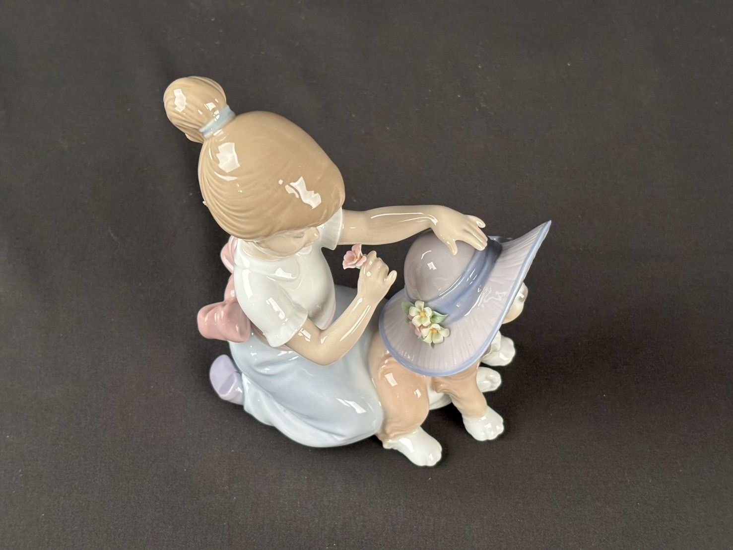 リヤドロ「おめかししようね」6862 フィギュリン 保管箱付 - メルカリ