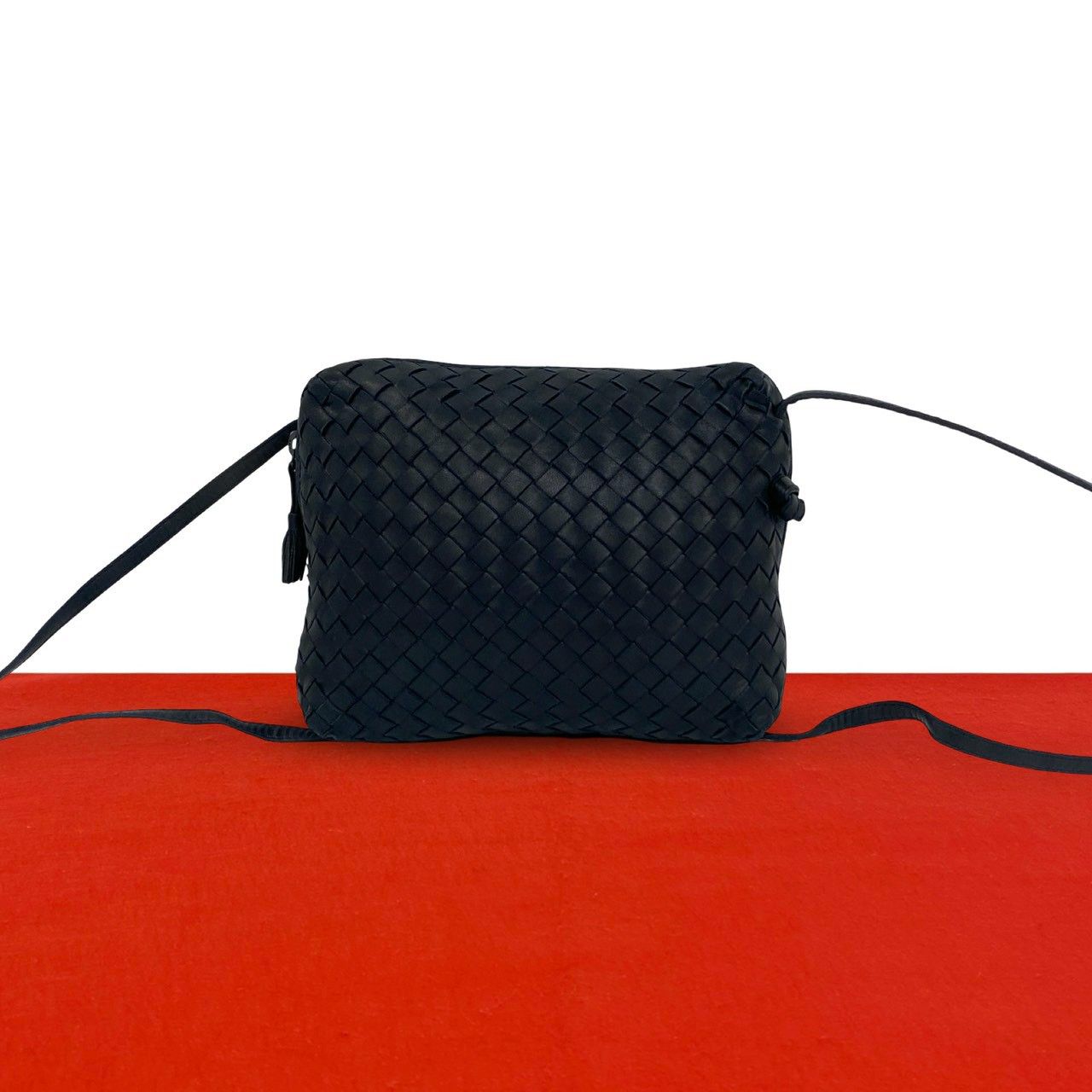 極 美品 BOTTEGA VENETA ボッテガヴェネタ イントレチャート レザー 本 