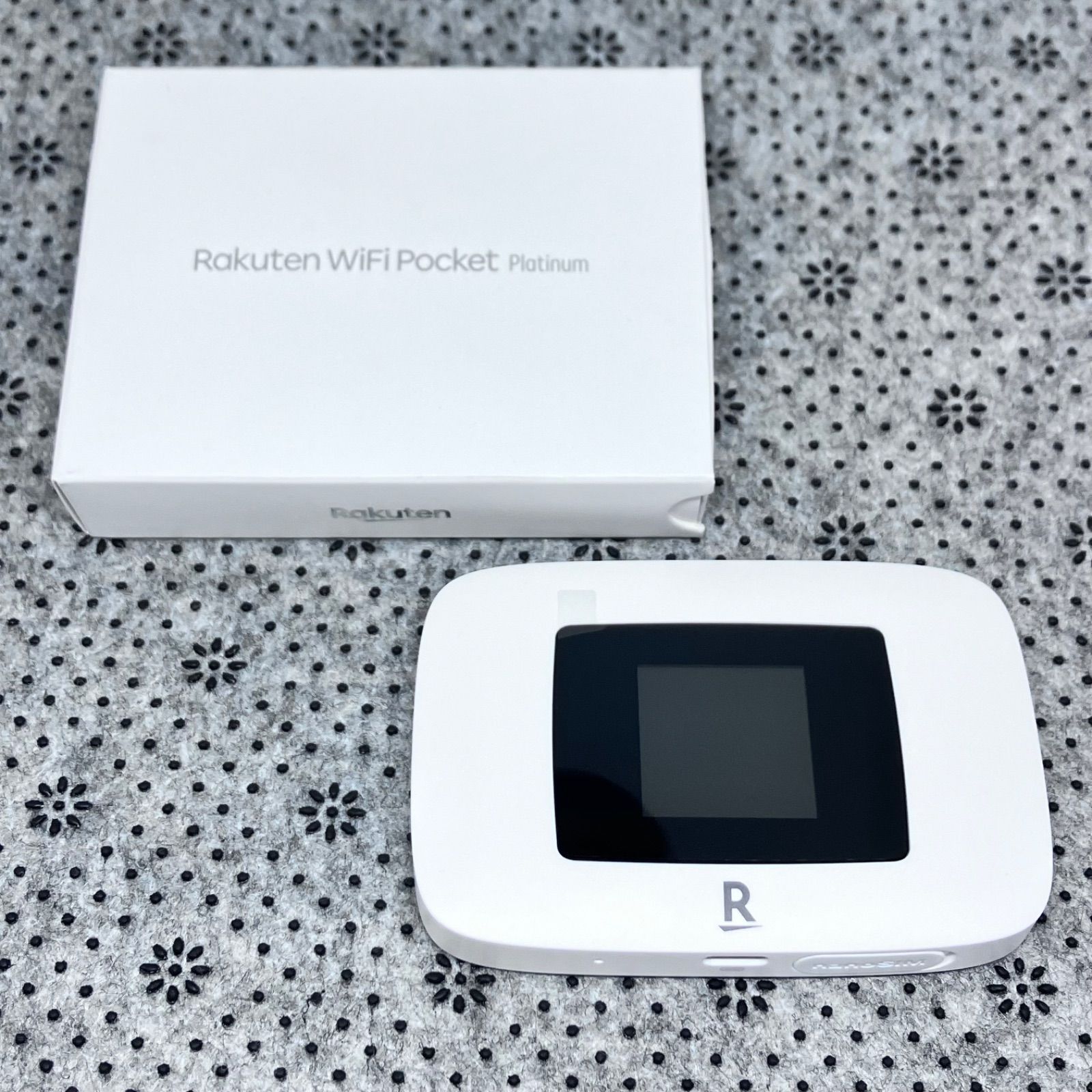 Rakuten WiFi Pocket Platinum 訳あり - メルカリ