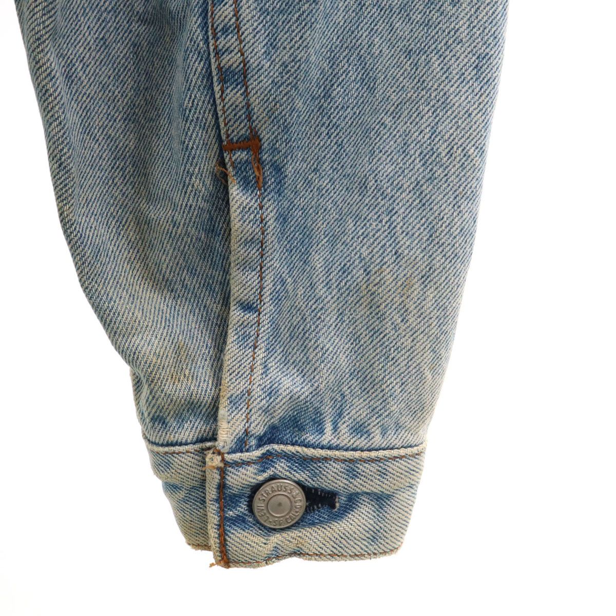 https://assets.mercari-shops-static.com/-/large/plain/2JXrWEPHZB6TpWZ3qbVvaR.jpg@jpg
