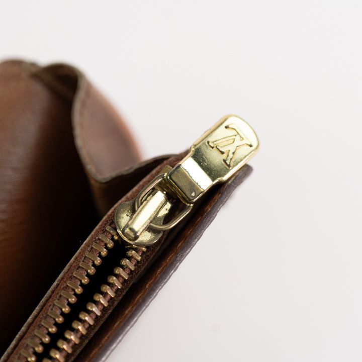 https://assets.mercari-shops-static.com/-/large/plain/2JXrY45mZ8cQEHDUVF4AgF.jpg@jpg