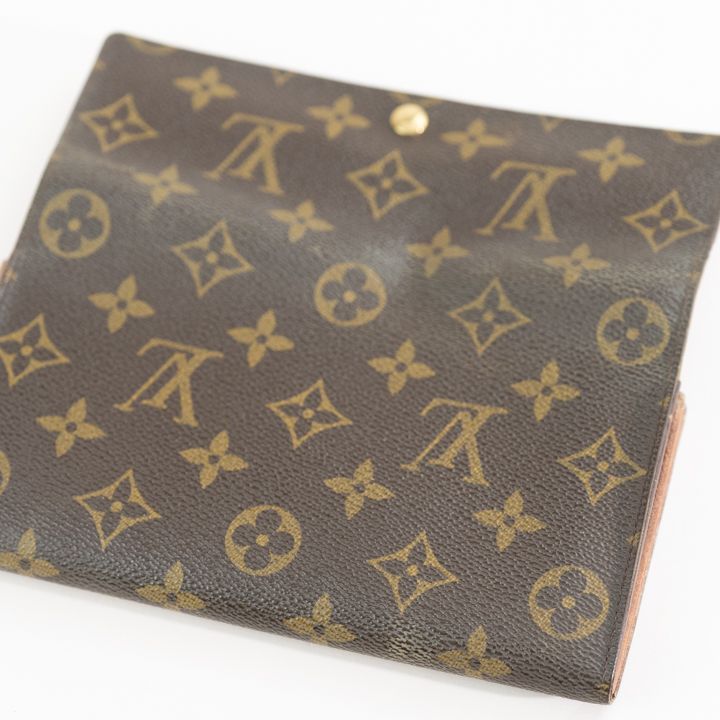 https://assets.mercari-shops-static.com/-/large/plain/2JXrY47oxqT7gz8HmCkVbQ.jpg@jpg