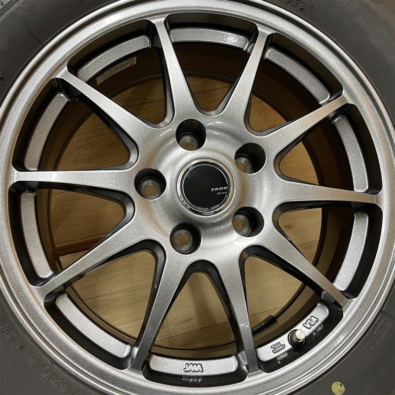 アルファード カローラクロス等 2023年製 ブリヂストン VRX2 215/65R16