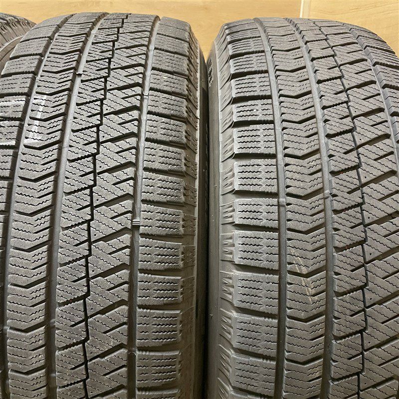 アルファード カローラクロス等 2023年製 ブリヂストン VRX2 215/65R16