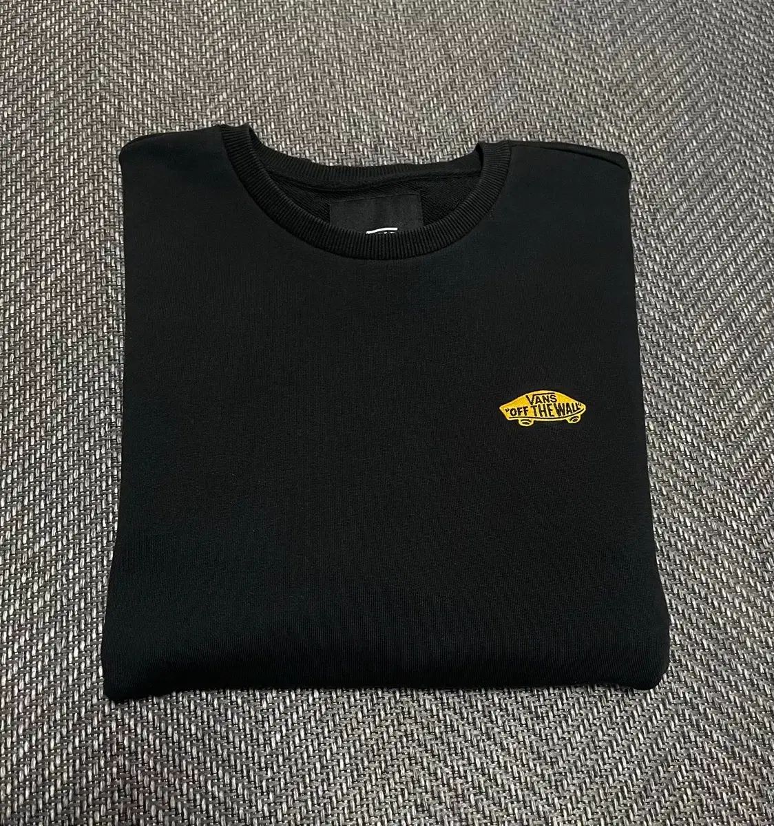 https://assets.mercari-shops-static.com/-/large/plain/2JXrcYHn6tPbvQ5kYL82Wx.webp@jpg