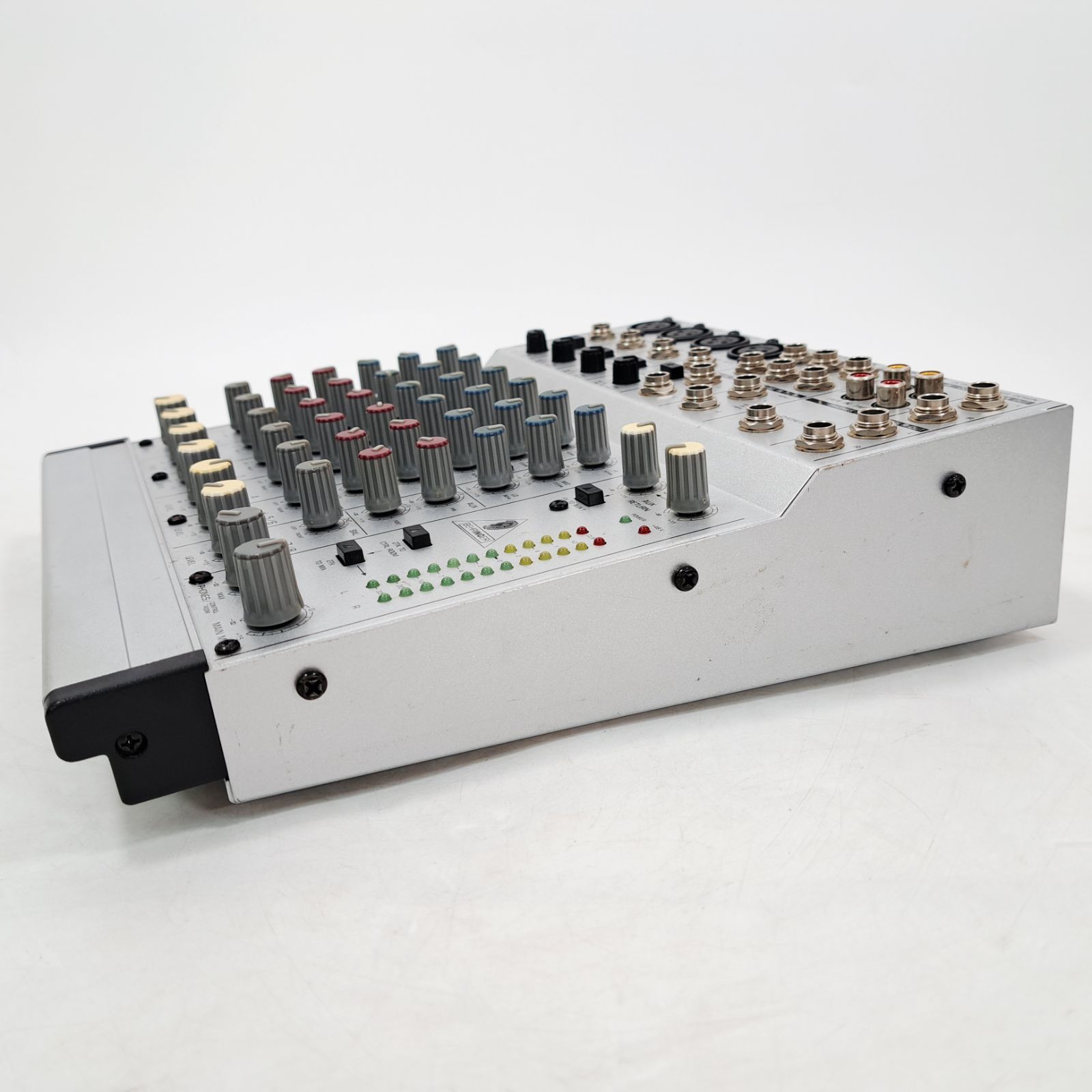 BEHRINGER EURORACK MX802A 8チャンネル アナログミキサー【動作確認