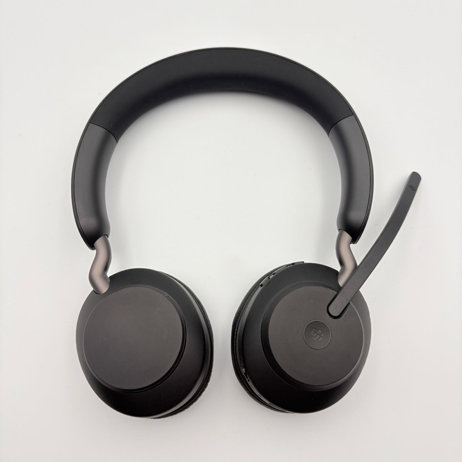 Jabra ワイヤレスヘッドホン 本体 収納ケース付き Jabra Evolve2 ヘッドセット ワイヤレスヘッドホン マイク付き 収納