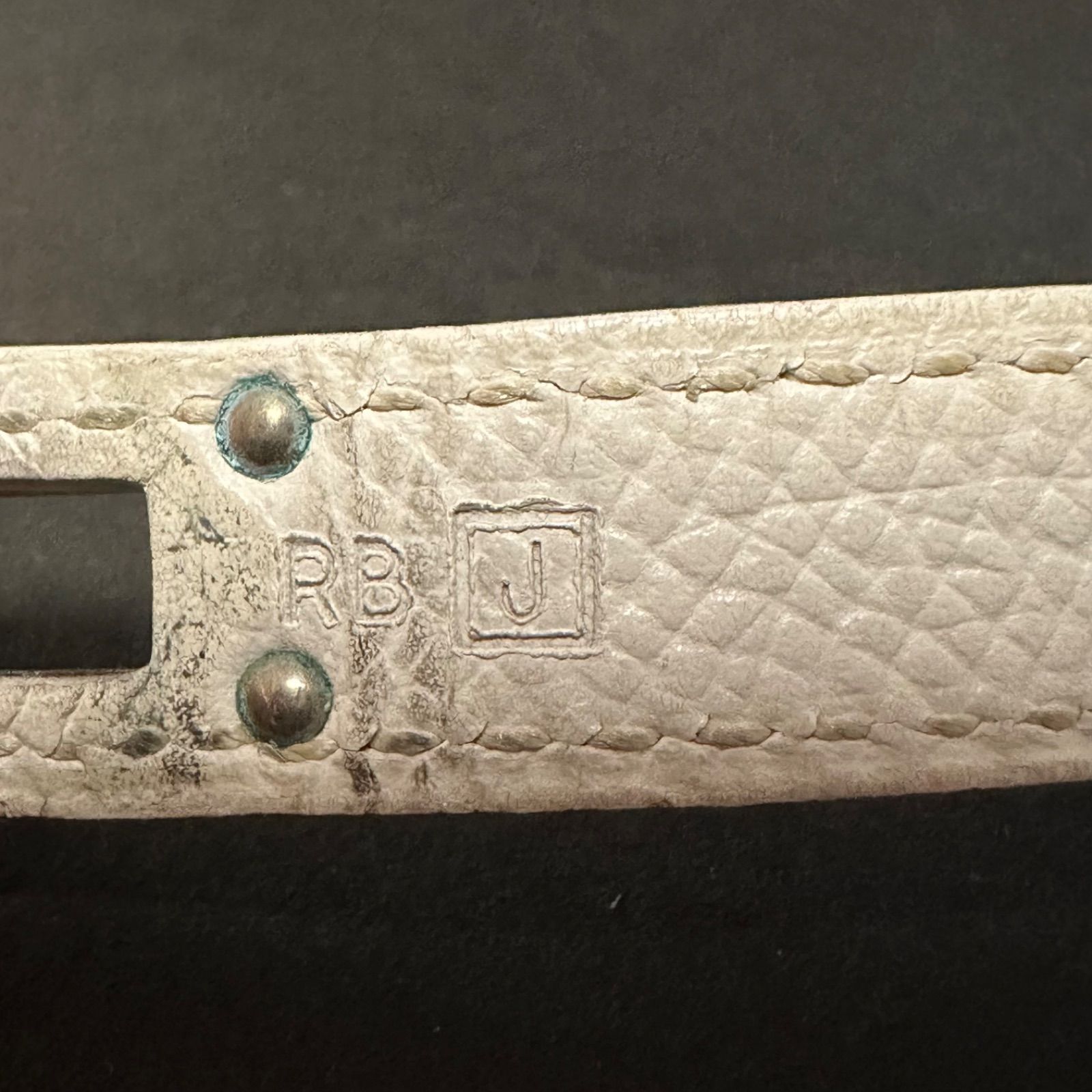 https://assets.mercari-shops-static.com/-/large/plain/2JXs4NcWJQEK7RhCSRARTW.jpg@jpg