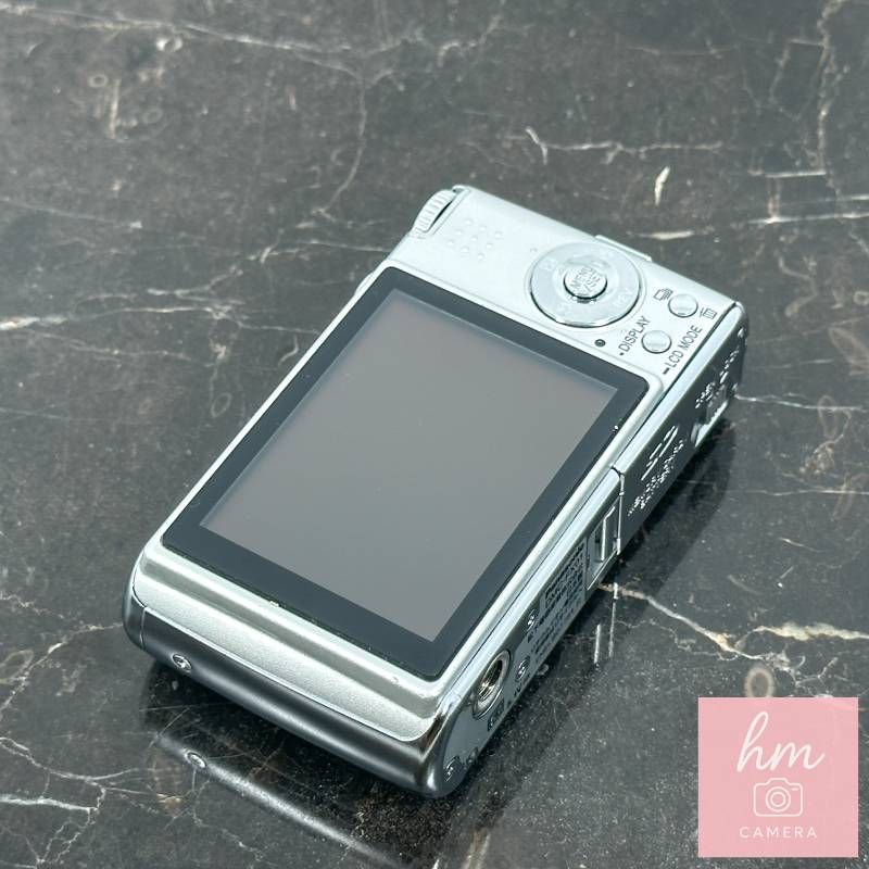 Panasonic LUMIX DMC-FX01 シルキーシルバー シルバー 600万画素 光学