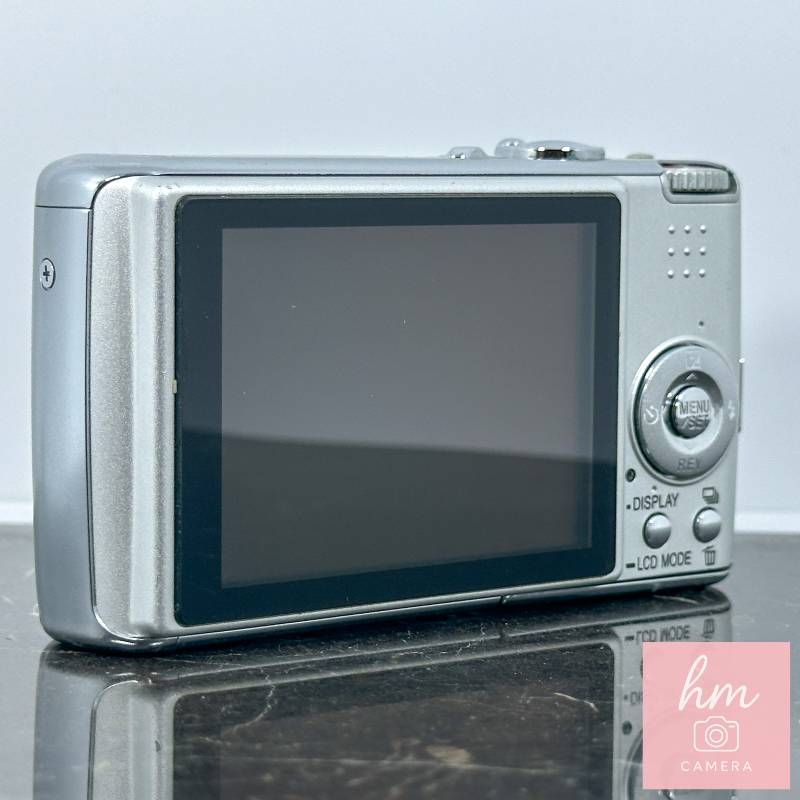 Panasonic LUMIX DMC-FX01 シルキーシルバー シルバー 600万画素 光学