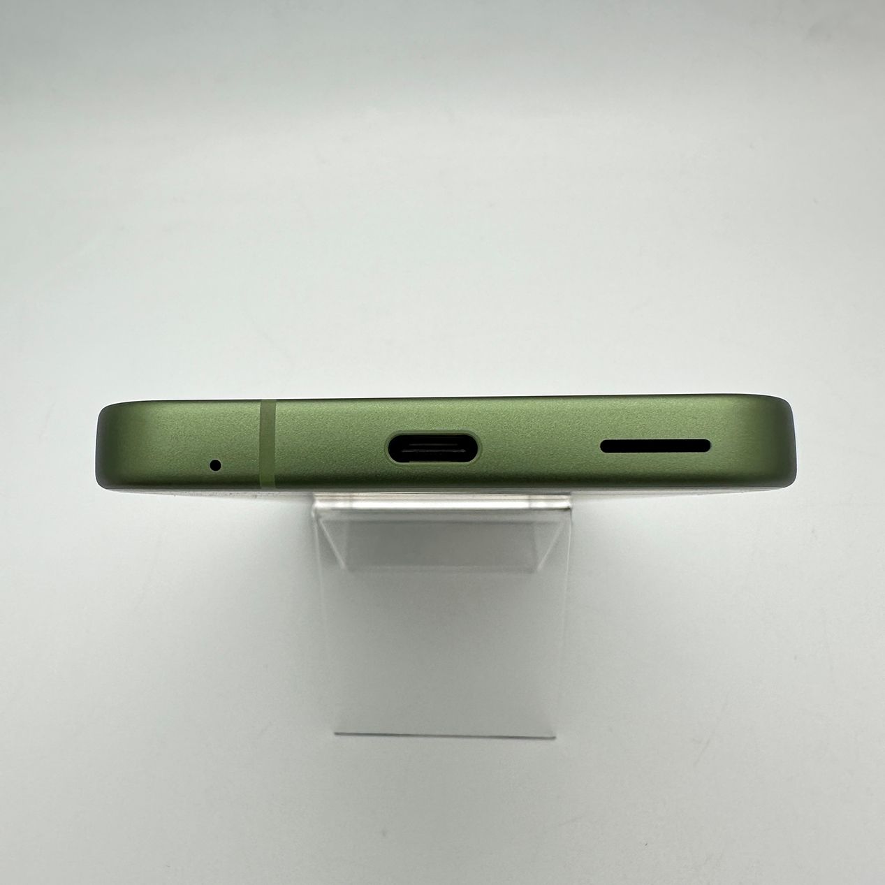 新古品】AQUOS sense10 256GB SH-M33B-G カーキグリーン 本体 中古