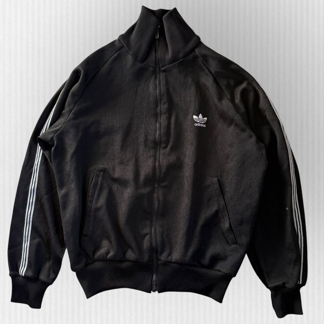 https://assets.mercari-shops-static.com/-/large/plain/2JXtF5HX4dxDQquXNEikqo.jpg@jpg