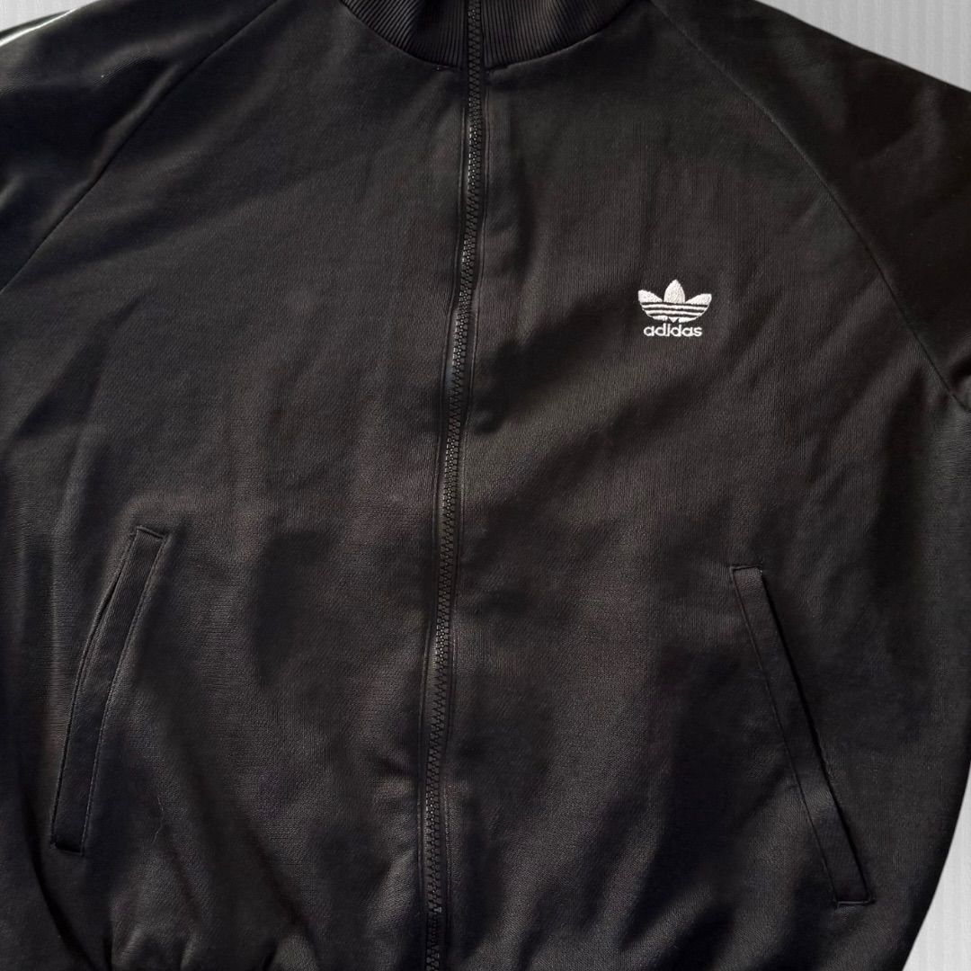 https://assets.mercari-shops-static.com/-/large/plain/2JXtF5LS8WxvXN5L5wPzg6.jpg@jpg