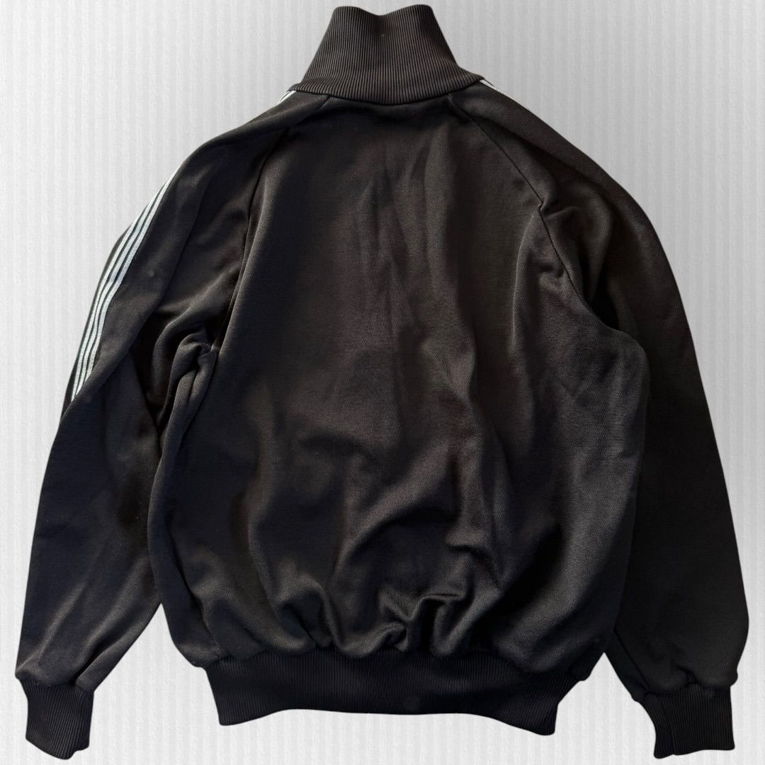 https://assets.mercari-shops-static.com/-/large/plain/2JXtF5MutyMhPSHXwbVfVW.jpg@jpg