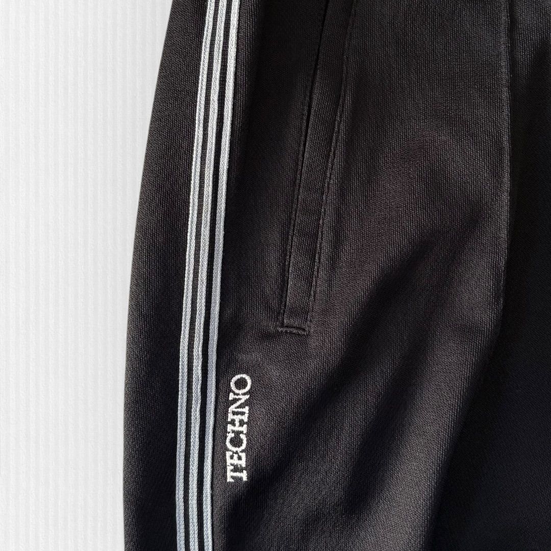 https://assets.mercari-shops-static.com/-/large/plain/2JXtF5NyL7LkpCgqh95aMM.jpg@jpg