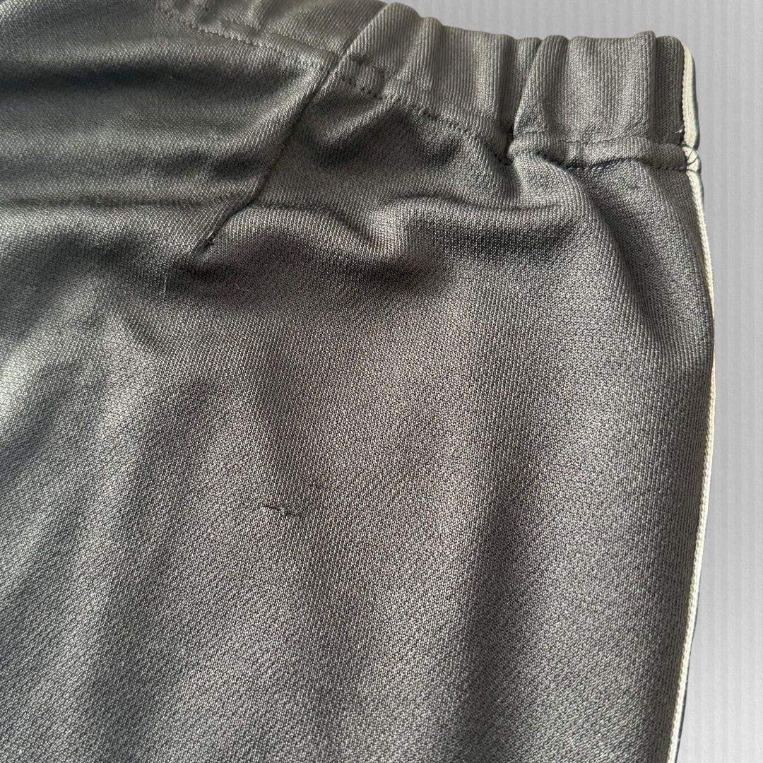 https://assets.mercari-shops-static.com/-/large/plain/2JXtF5VA6xegAWu5PdtTaA.jpg@jpg