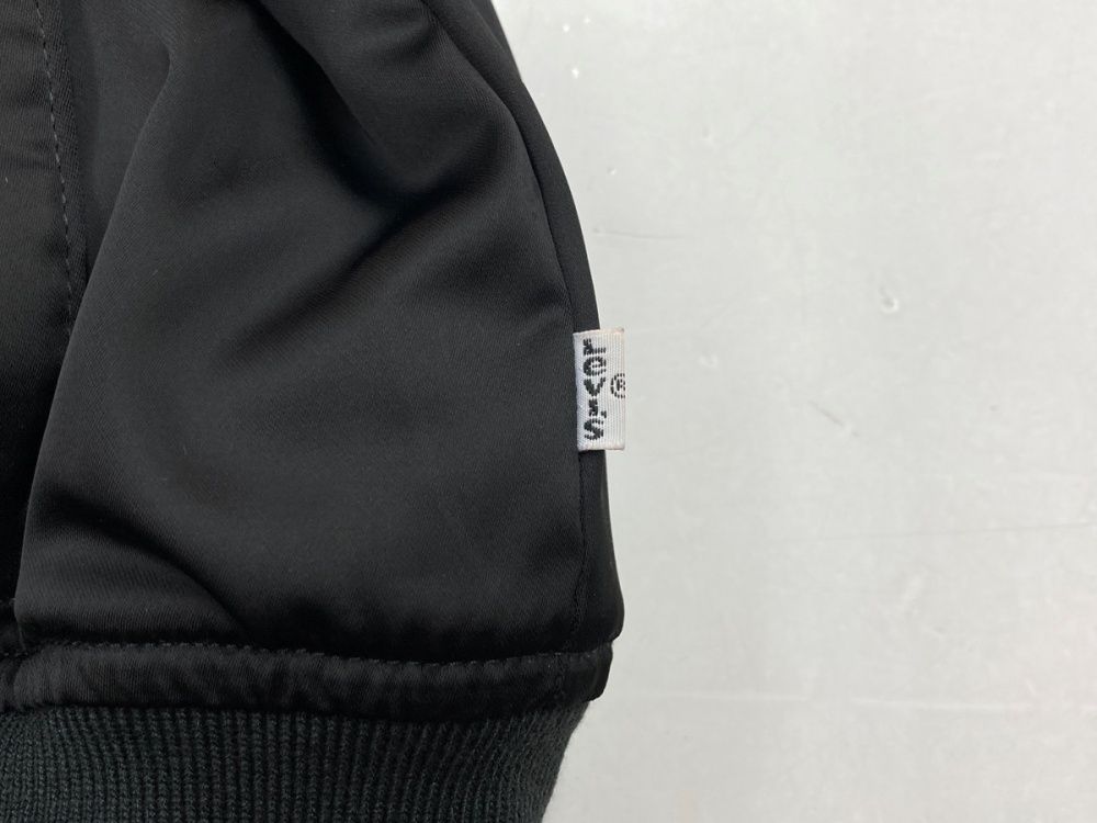 https://assets.mercari-shops-static.com/-/large/plain/2JXtLdBqneRaX8Q8ePLScv.jpg@jpg