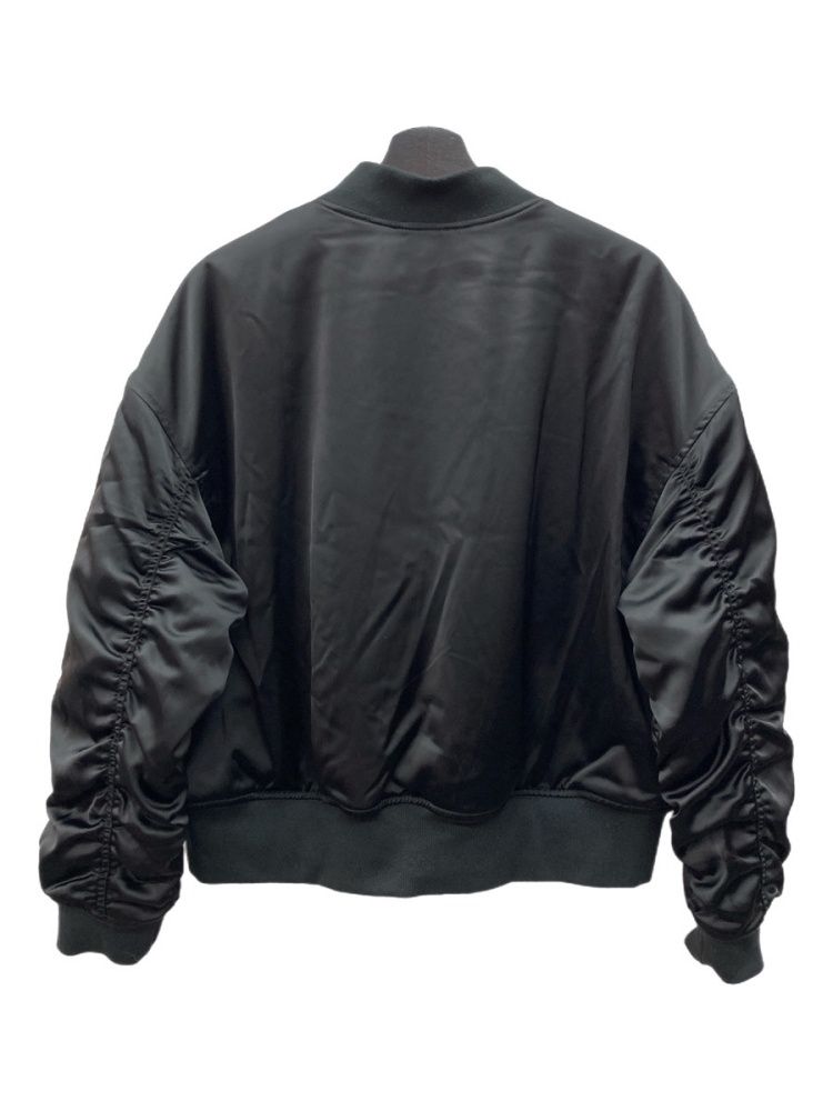 https://assets.mercari-shops-static.com/-/large/plain/2JXtLdBuHUtvxB35bQp9cA.jpg@jpg