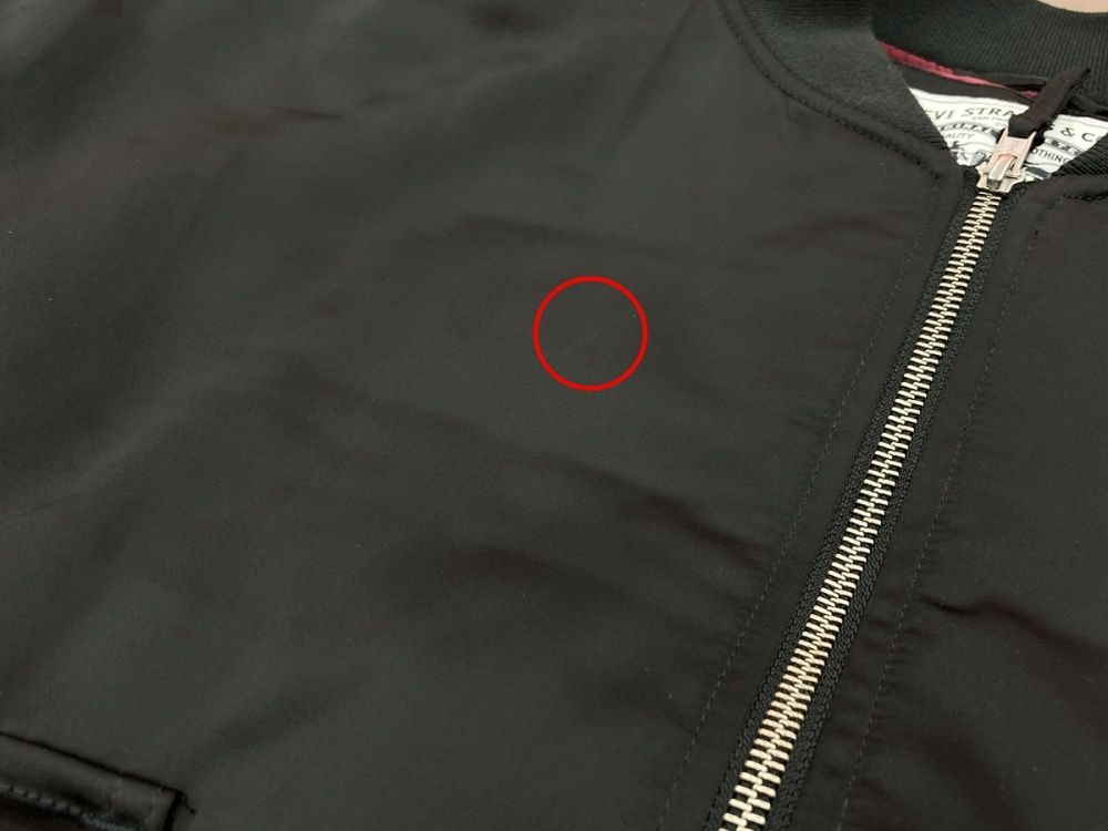 https://assets.mercari-shops-static.com/-/large/plain/2JXtLdBuuWS2cqd77usR8Q.jpg@jpg