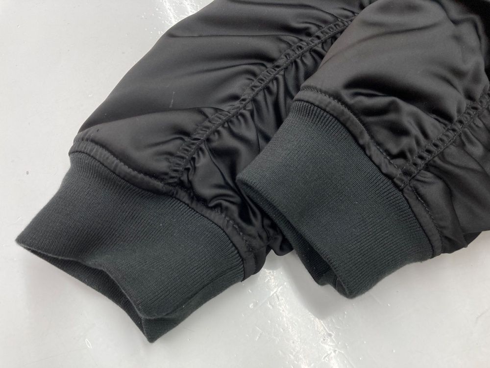 https://assets.mercari-shops-static.com/-/large/plain/2JXtLdBwVMmAvqtx492o8i.jpg@jpg