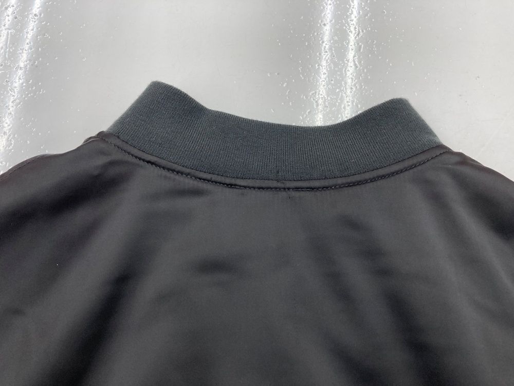 https://assets.mercari-shops-static.com/-/large/plain/2JXtLdBzejQZ5dLprdG9sj.jpg@jpg
