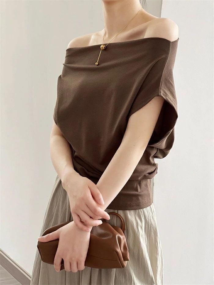 https://assets.mercari-shops-static.com/-/large/plain/2JXtRHwXQhkj8q5bXKrEMX.jpg@jpg