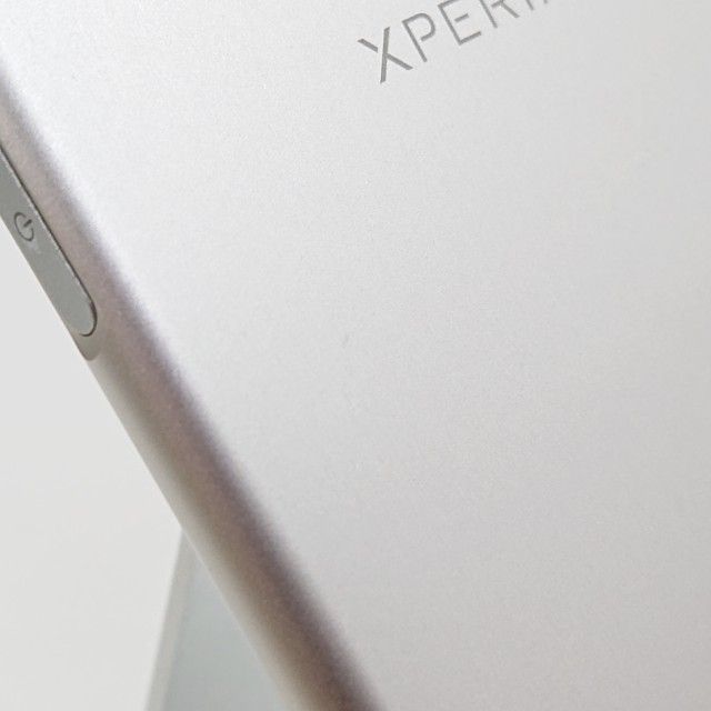 Xperia XZ1 SOV36 au ウォームシルバー 送料無料 本体 c22973 - メルカリ