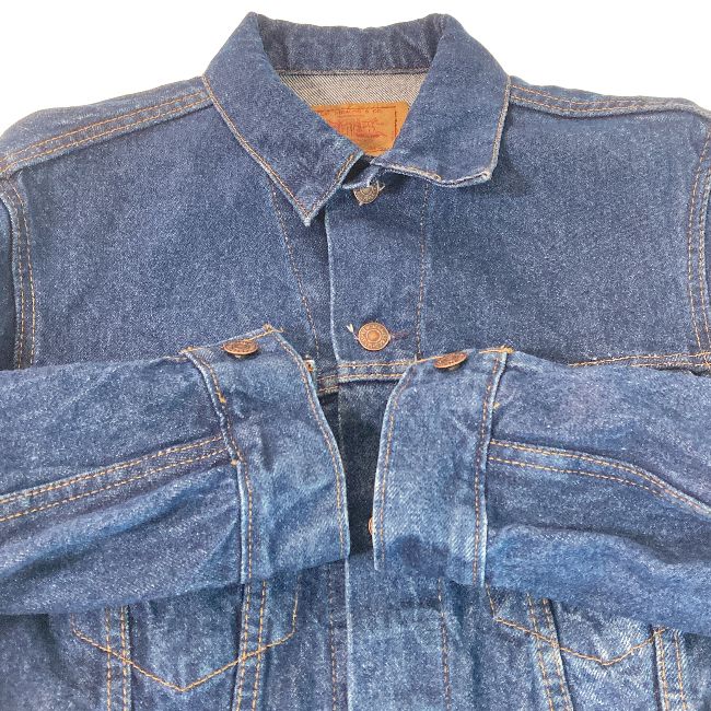 https://assets.mercari-shops-static.com/-/large/plain/2JXtZxocHwFSmhE54eZuoS.jpg@jpg